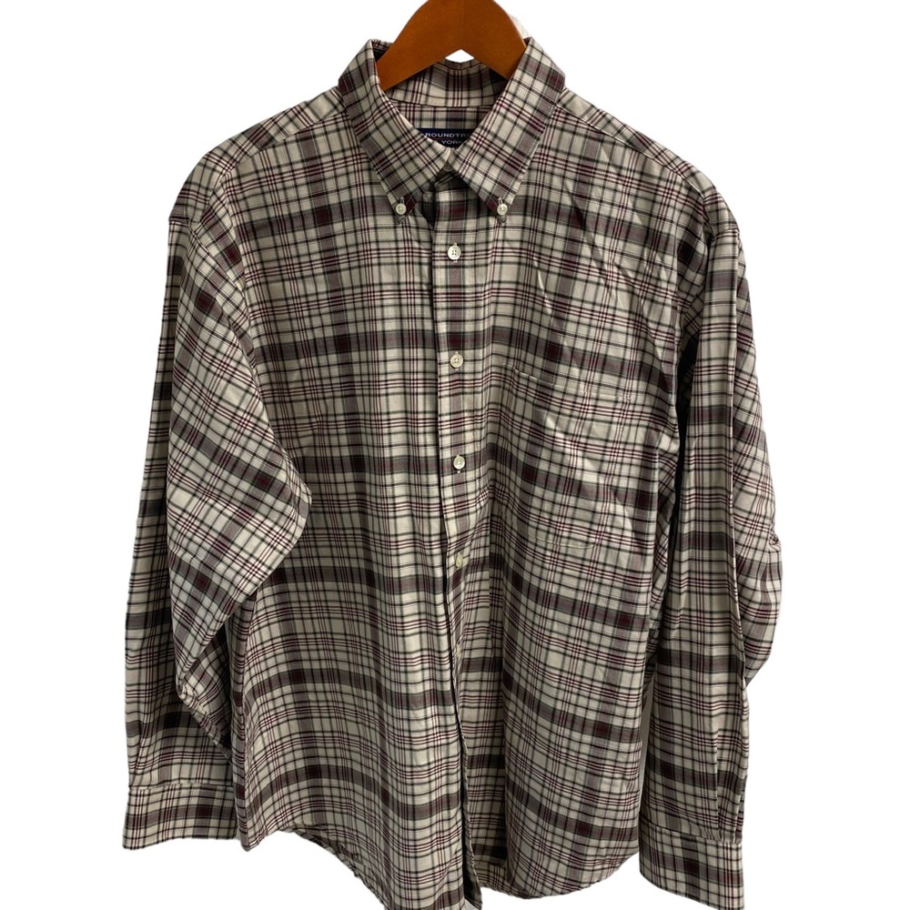 RoundTree &Yorke easy care mens button down shirt size large